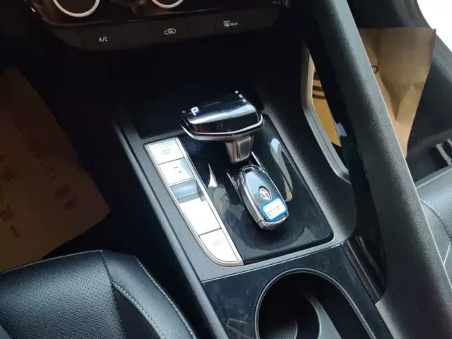 Hyundai Elantra — Фото автомобиля 13
