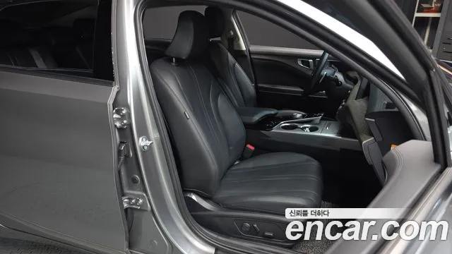 Kia K8 K8 Hybrid — Фото автомобиля 12