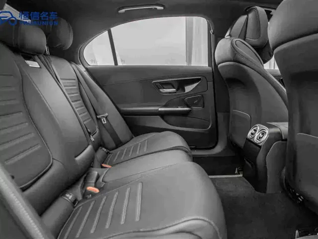 Mercedes-Benz C-Class — Фото автомобиля 16