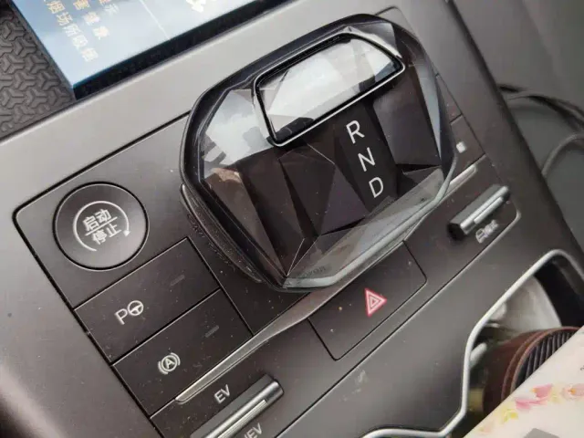 BYD Song Pro — Фото автомобиля 10