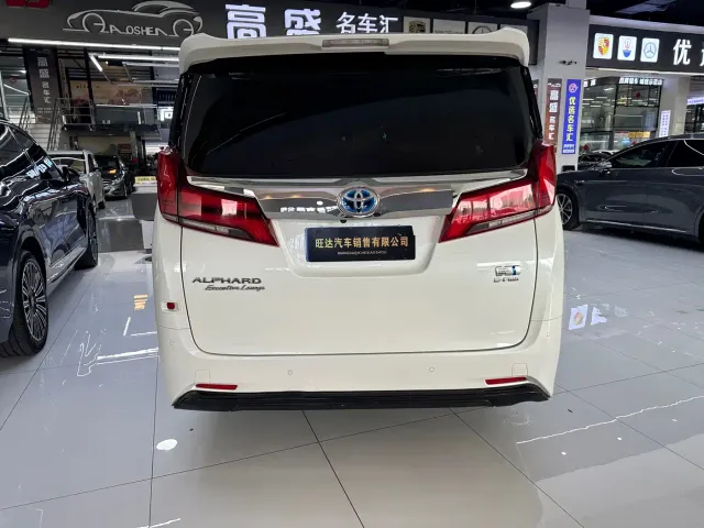 Toyota Alphard — Фото автомобиля 28