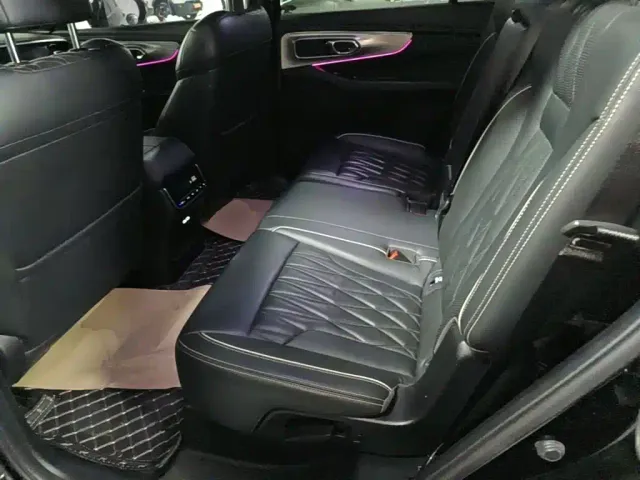 GAC Trumpchi GS8 — Фото автомобиля 16