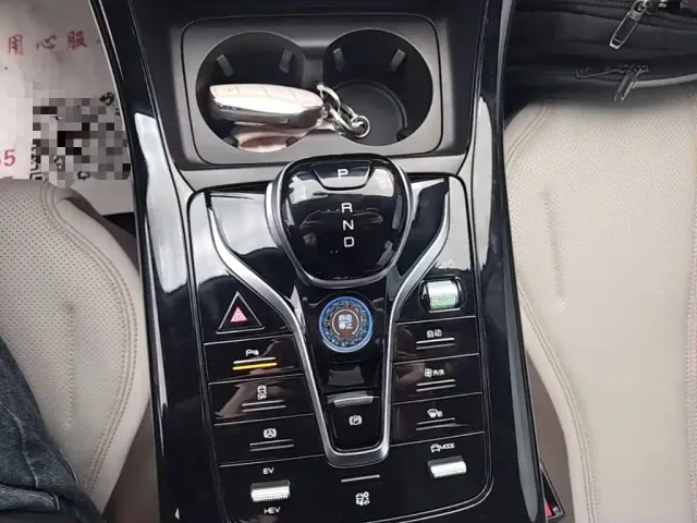 BYD Qin PLUS — Фото автомобиля 13