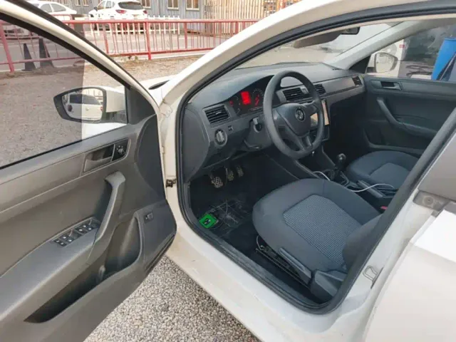 Volkswagen Santana — Фото автомобиля 15