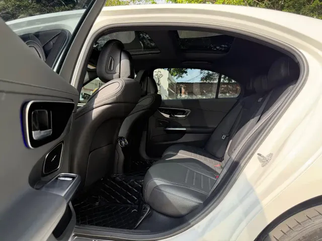 Mercedes-Benz C-Class — Фото автомобиля 5