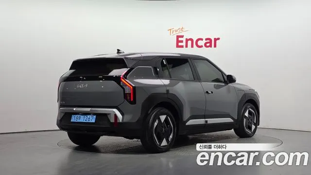 Kia EV3 Standard 2WD — Фото автомобиля 2