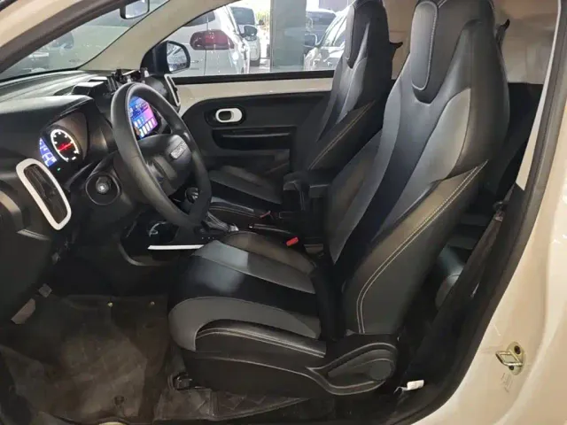 Roewe Clever — Фото автомобиля 14