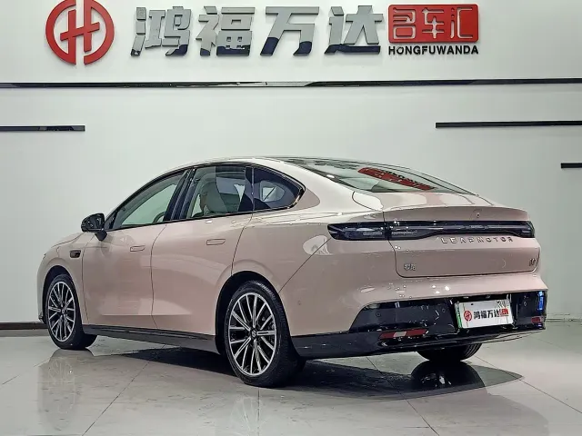 Leapmotor B01 — Фото автомобиля 6