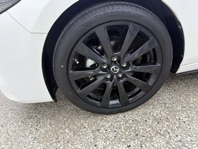Mazda Axela — Фото автомобиля 14