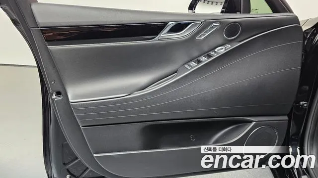 Genesis G80 Бензин 2.5 турбо AWD — Фото автомобиля 21