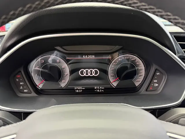 Audi Q3 — Фото автомобиля 14