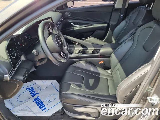 Hyundai Avante CN7 — Фото автомобиля 3