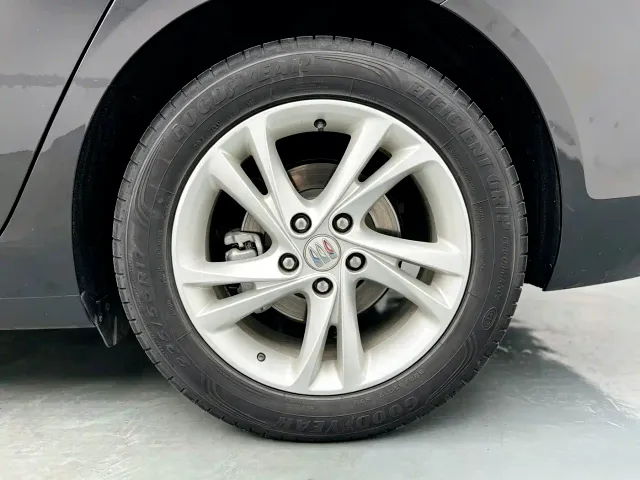 Buick Regal — Фото автомобиля 7