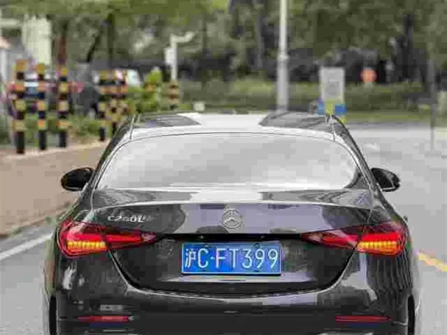 Mercedes-Benz C-Class — Фото автомобиля 3