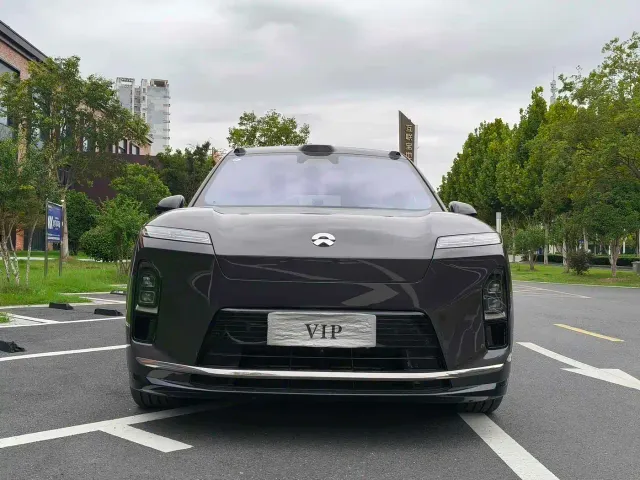 Nio ES8 — Фото автомобиля 3