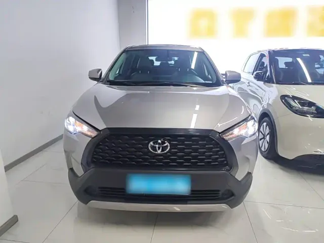 Toyota Corolla Cross — Фото автомобиля 2