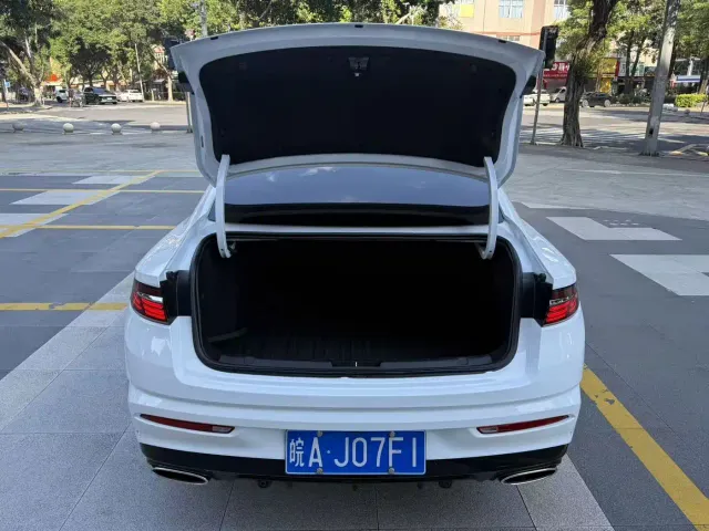 Geely Xingrui — Фото автомобиля 13
