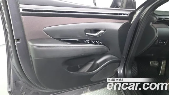Hyundai Tucson Tucson (NX4) Дизель 2.0 4WD — Фото автомобиля 18