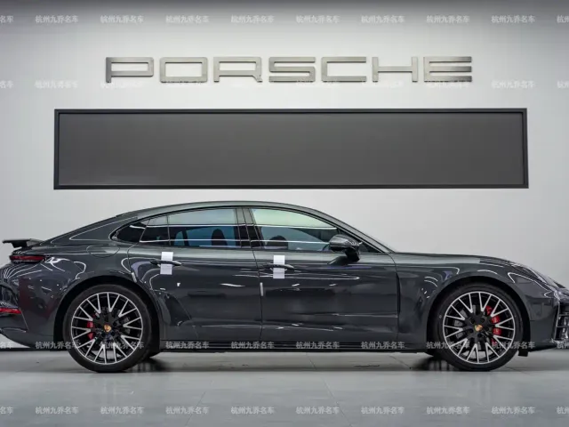 Porsche Panamera — Фото автомобиля 4