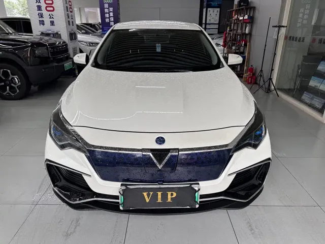 Venucia D60 EV — Фото автомобиля 2
