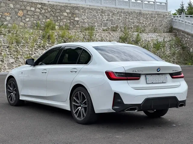 BMW 3 Series — Фото автомобиля 4