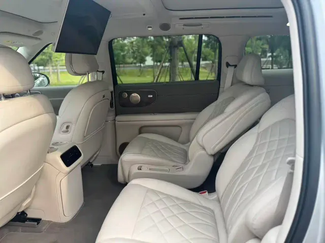 IM Motors LS9 — Фото автомобиля 7