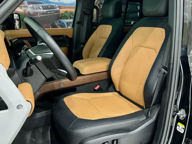 Land Rover Defender — Фото автомобиля 6