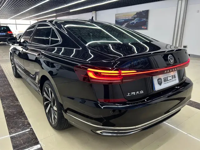 Volkswagen Passat — Фото автомобиля 6