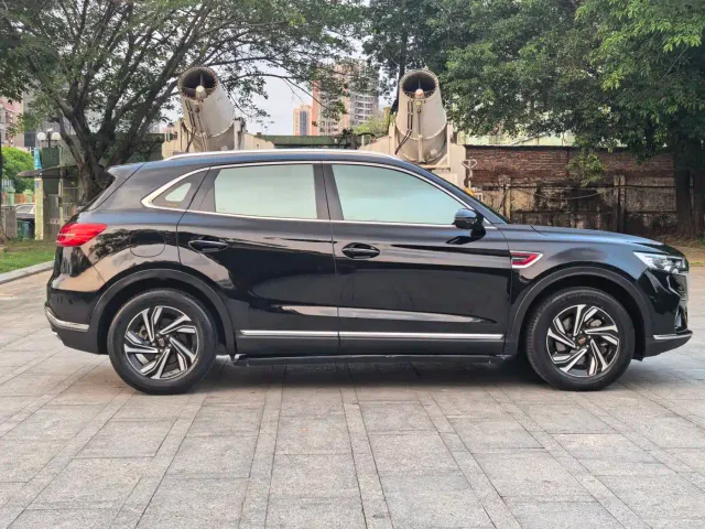 Hongqi HS5 — Фото автомобиля 8