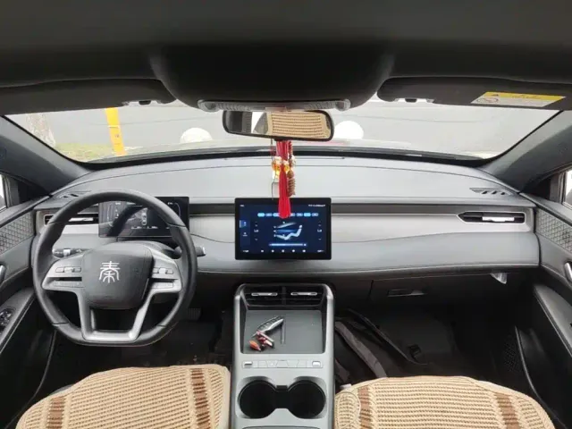 BYD Qin PLUS — Фото автомобиля 9
