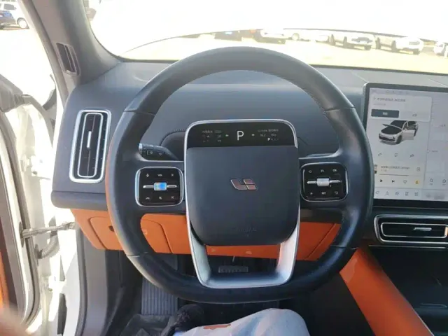 Li Auto L7 — Фото автомобиля 10