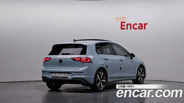 Volkswagen Golf Golf 8 поколение 2.0 TDI Prestige — Фото автомобиля 2