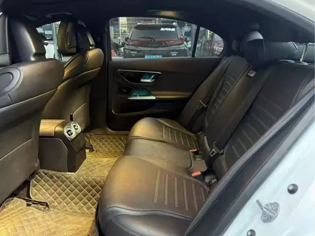 Mercedes-Benz C-Class — Фото автомобиля 3