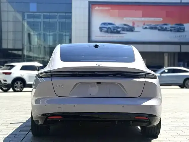 Nio ET5 — Фото автомобиля 7