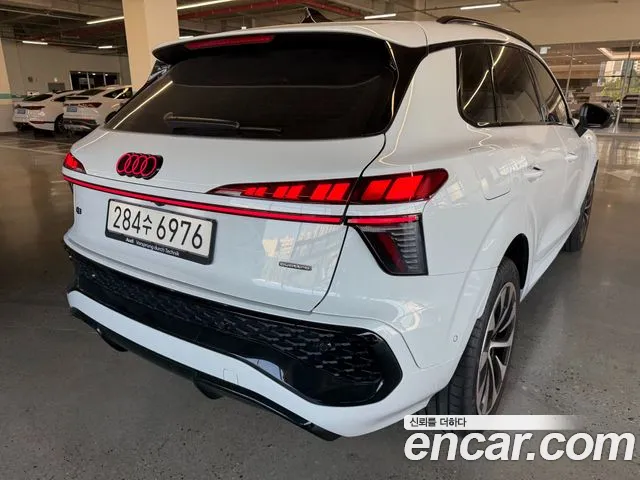 Audi Q3 FJ — Фото автомобиля 2