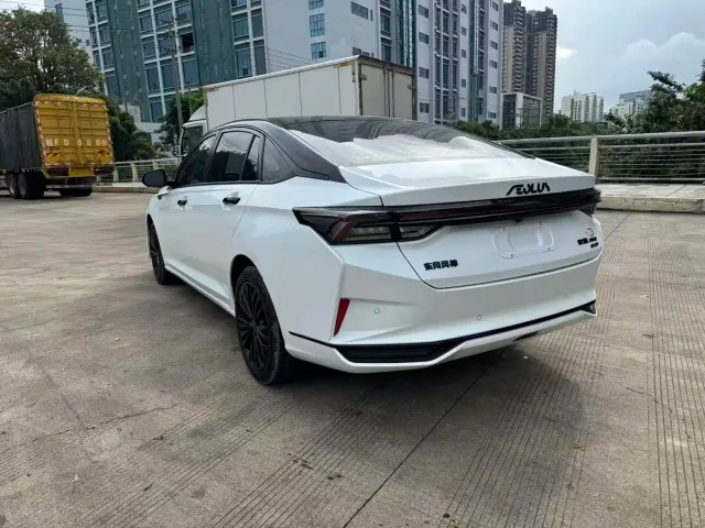 Dongfeng Yixuan MAX — Фото автомобиля 22