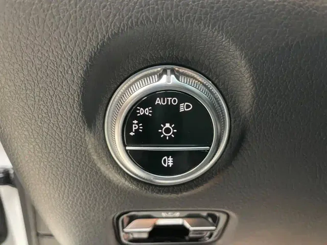 Mercedes-Benz C-Class — Фото автомобиля 16