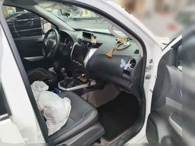 Nissan Navara — Фото автомобиля 13