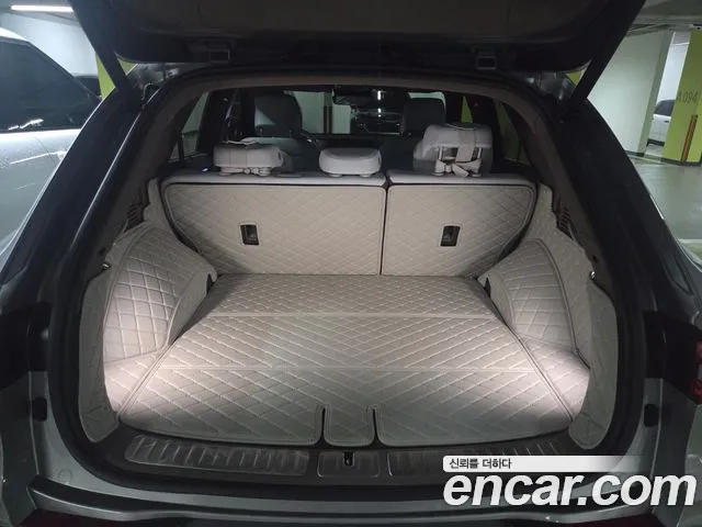 Genesis GV70 — Фото автомобиля 12