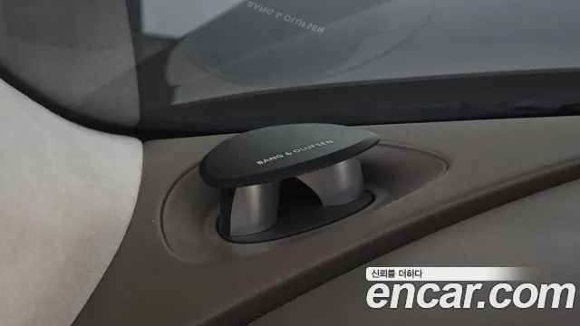 Genesis G90 — Фото автомобиля 18