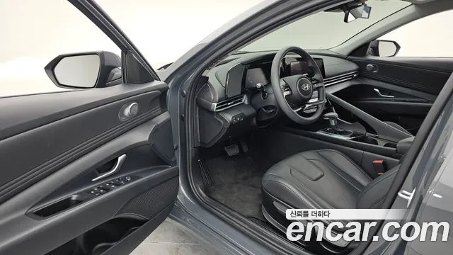 Hyundai Avante CN7 — Фото автомобиля 10