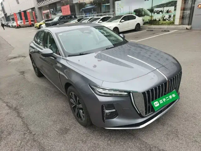 Hongqi H5 PHEV — Фото автомобиля 3