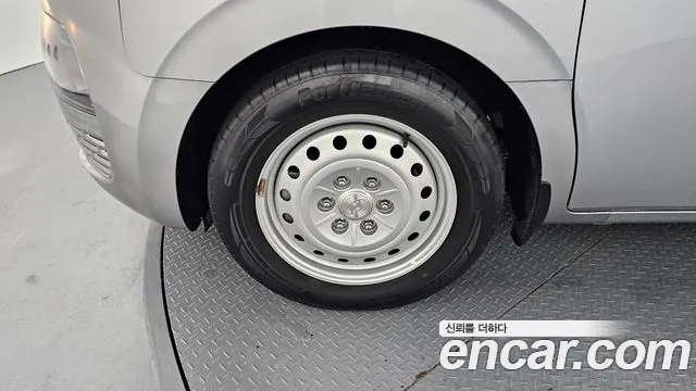 Hyundai Staria Staria Карго 3 места — Фото автомобиля 5