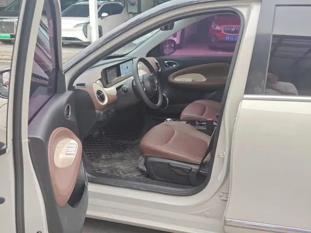 Wuling Bingo — Фото автомобиля 4