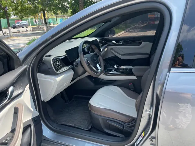 BYD Qin PLUS — Фото автомобиля 10
