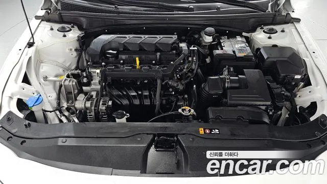 Hyundai Avante CN7 — Фото автомобиля 9