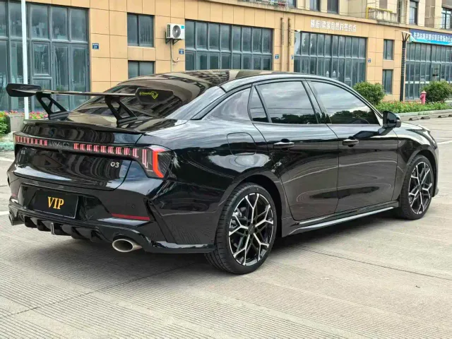 Lynk & Co 03 — Фото автомобиля 13