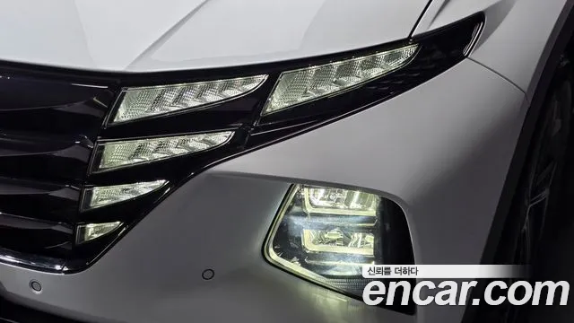 Hyundai Tucson Tucson (NX4) Бензин 1.6 турбо 2WD — Фото автомобиля 6