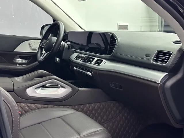 Mercedes-Benz GLE-Class — Фото автомобиля 16