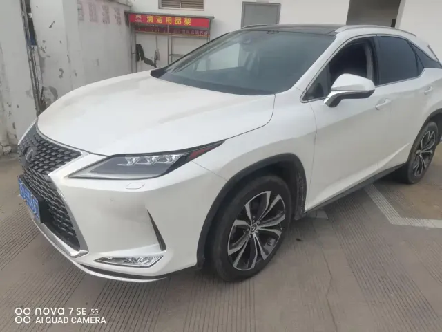 Фотография автомобиля — Lexus RX